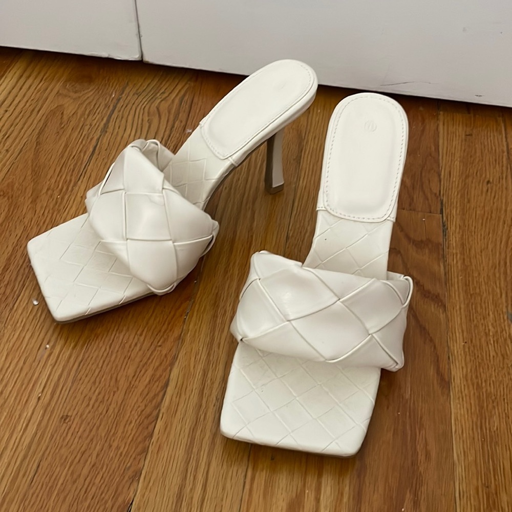 NWOT white heels